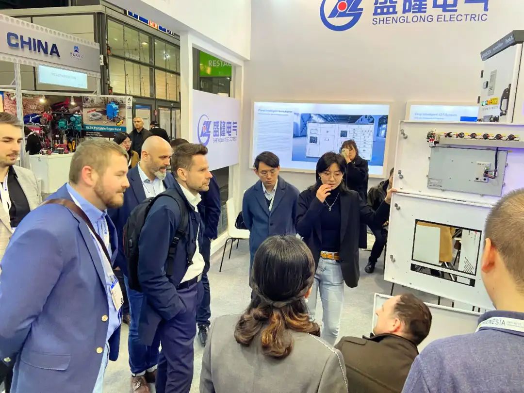 1746846415212225.jpg 1746846415212225.jpg